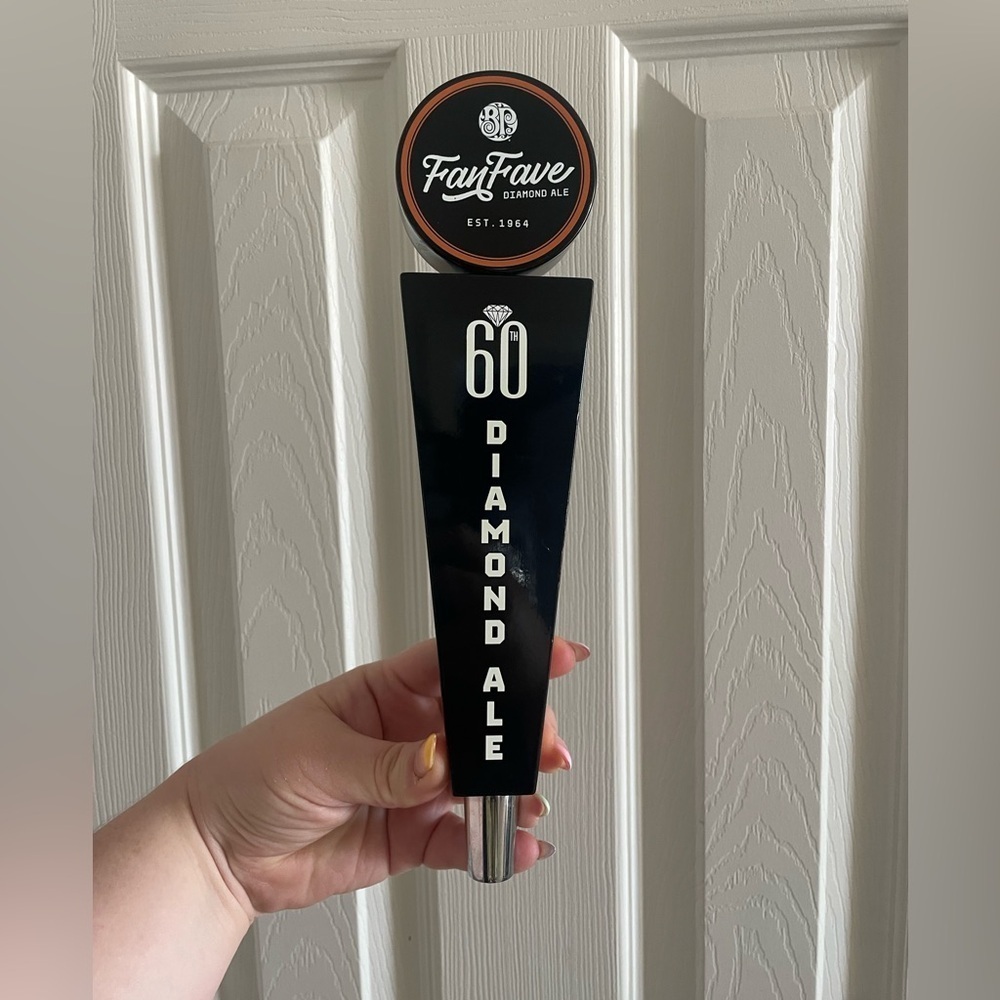 Boston Pizza FanFave Diamond Ale Tap Handle